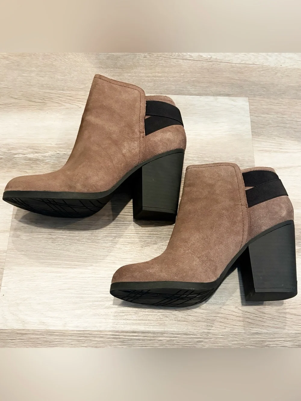 NWT KENNETH COLE BOOTIES - Picture 1 of 4